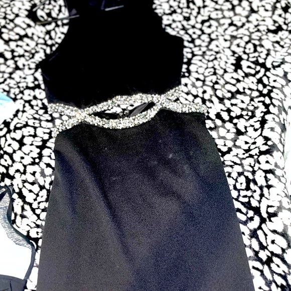 Dress - Picture 2 of 2